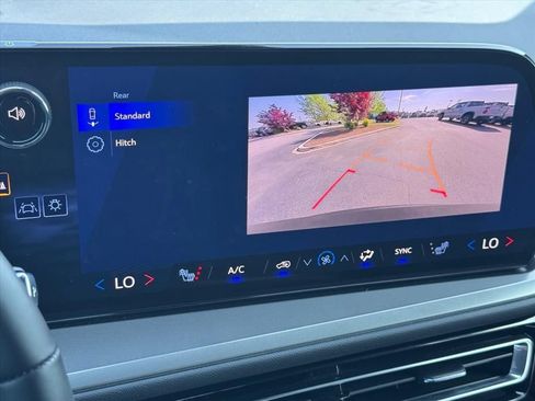 Used 2026 Chevrolet Traverse LT w/ LPO, Floor Liner Package FWD image 26