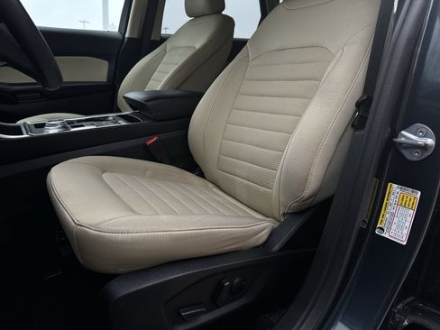 Used 2022 Ford Edge SEL w/ Convenience Package image 19