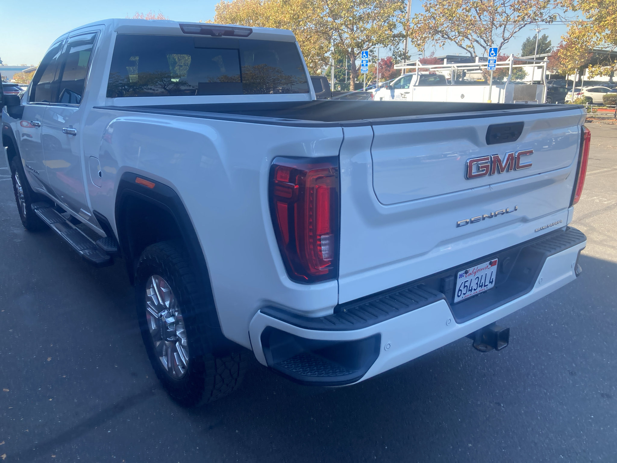 Used 2020 GMC Sierra 3500 Denali w/ Denali Ultimate Package AWD/4WD image 6