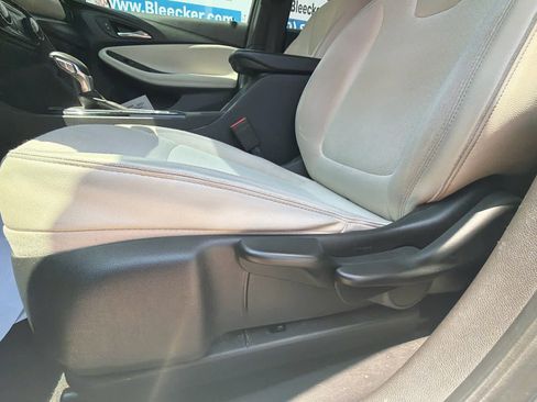Used 2021 Buick Encore GX Preferred w/ Sport Touring Package FWD image 19