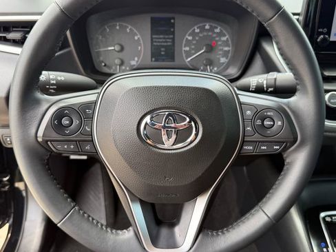 Used 2023 Toyota Corolla SE FWD image 11