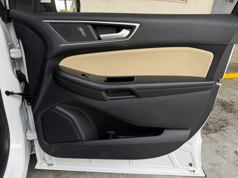 Used 2020 Ford Edge SEL w/ Cold Weather Package FWD image 22