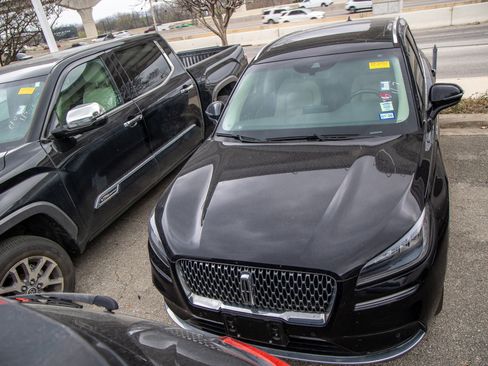 Used 2020 Lincoln Corsair Reserve w/ Equipment Group 201A image 9