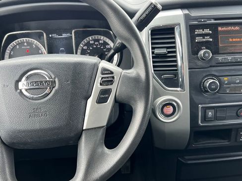 Used 2017 Nissan Titan SV image 20