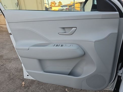 New 2026 Hyundai Kona SE image 32