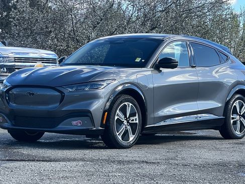 Used 2023 Ford Mustang Mach-E Premium image 8