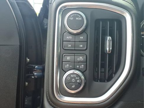 Used 2022 GMC Sierra 2500 Denali w/ Denali Ultimate Package AWD/4WD image 13