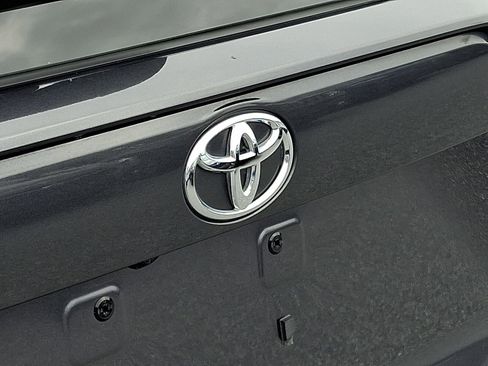 Used 2022 Toyota RAV4 XLE w/ Convenience Package image 32