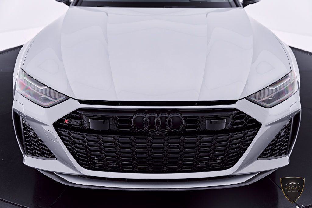 Used 2025 Audi RS 7 Performance AWD/4WD image 19