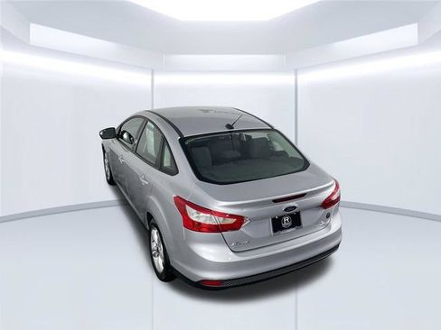 Used 2013 Ford Focus SE FWD image 35