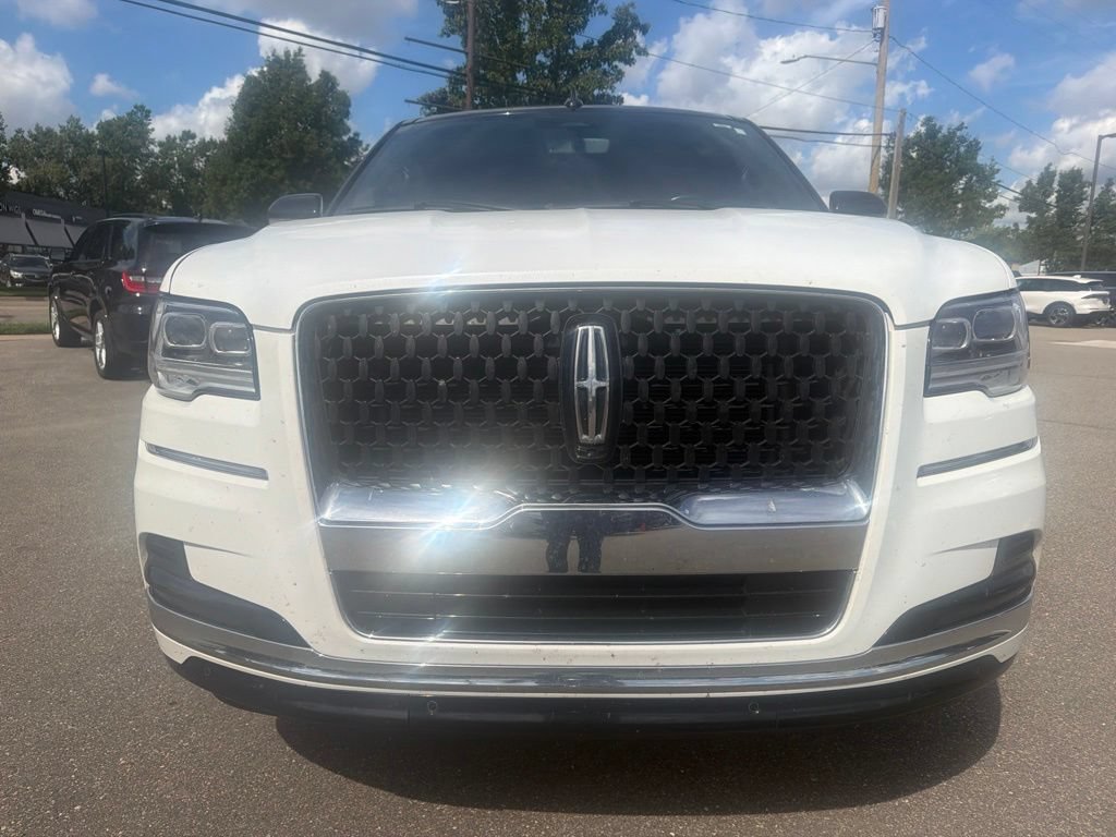 Certified 2024 Lincoln Navigator Black Label AWD/4WD image 3