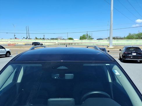 Used 2025 Nissan Pathfinder SL image 10