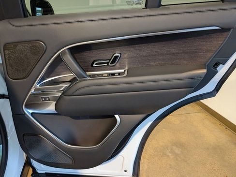 New 2025 Land Rover Range Rover Autobiography image 28