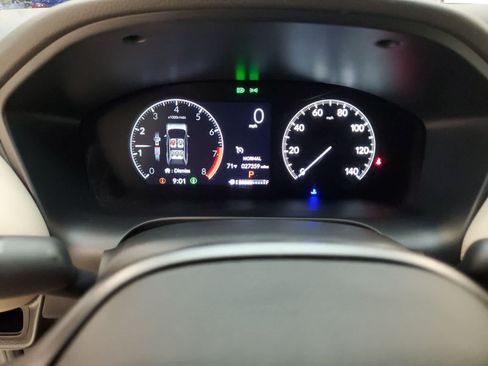 Used 2024 Honda HR-V LX image 12
