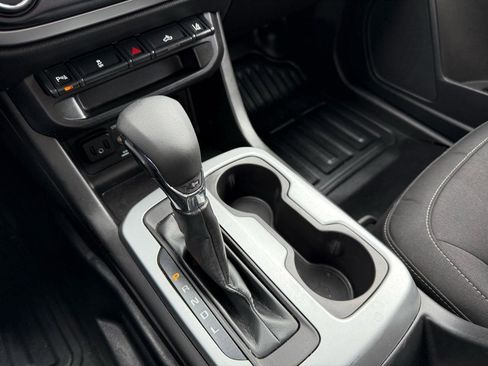 Used 2022 Chevrolet Colorado LT w/ Fleet Safety Package image 22