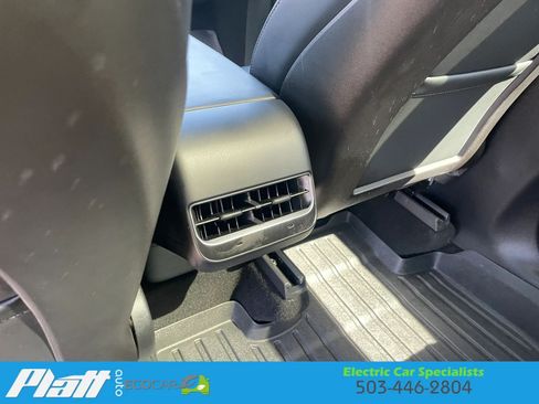 Used 2020 Tesla Model Y Long Range AWD/4WD image 45