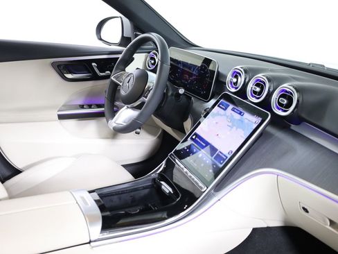 Used 2025 Mercedes-Benz C 300 4MATIC Sedan image 53
