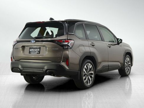 Used 2025 Subaru Forester Touring w/ Touring Package AWD/4WD image 5