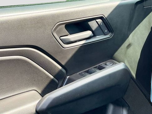 Used 2025 Chevrolet Colorado W/T w/ WT Custom Package image 18