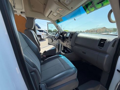 Used 2019 Nissan NV 2500 SV RWD image 10