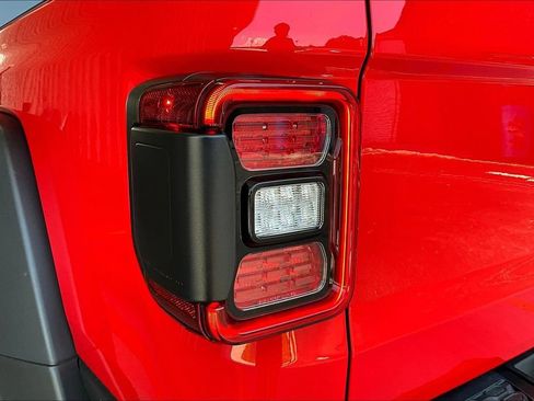 Used 2026 Jeep Gladiator Rubicon AWD/4WD image 23