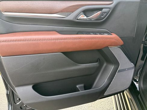 Used 2023 GMC Yukon Denali Ultimate image 12