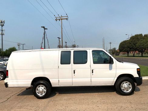 Used 2011 Ford E-350 and Econoline 350 Extended Super Duty image 8