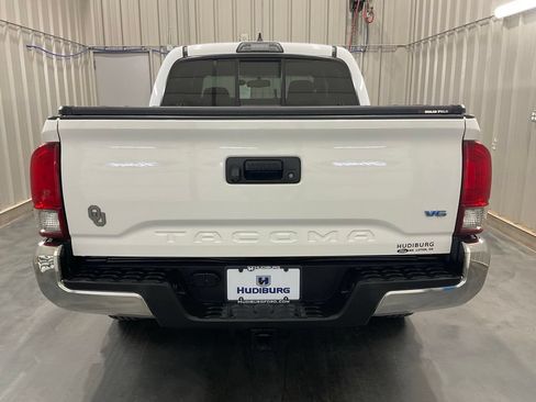 Used 2016 Toyota Tacoma TRD Off-Road w/ Towing Package RWD image 22