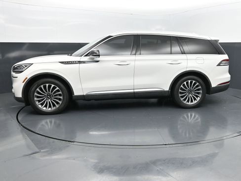 Used 2020 Lincoln Aviator Reserve w/ Elements Package Plus AWD/4WD image 2