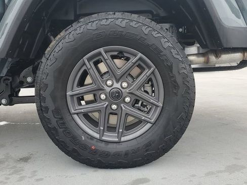 New 2026 Jeep Gladiator Sport image 6