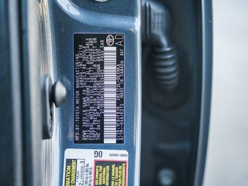 Used 2016 Toyota Corolla LE image 31