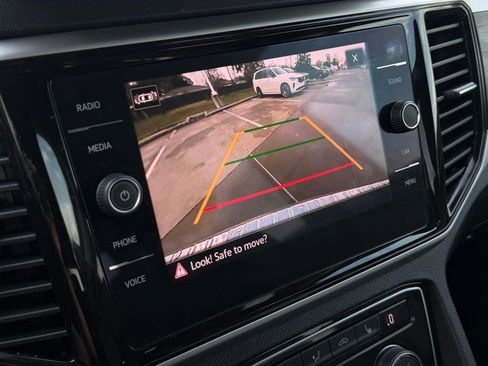 Used 2023 Volkswagen Atlas SE image 21