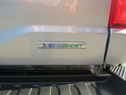 Used 2022 Ford F150 Lariat AWD/4WD image 10