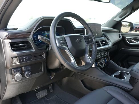 Used 2024 Chevrolet Tahoe Z71 AWD/4WD image 15