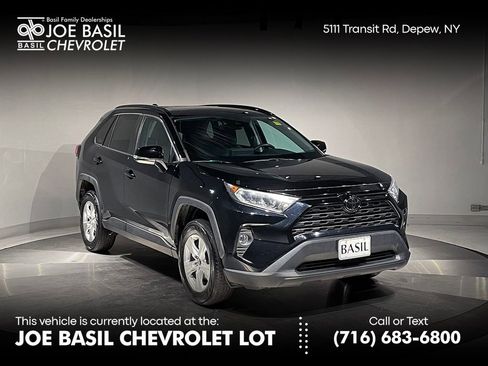 Used 2019 Toyota RAV4 XLE image 1