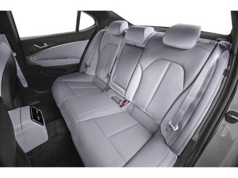 Used 2024 Genesis G70 2.5T RWD image 13