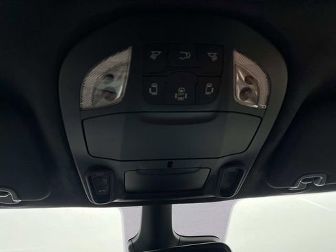 New 2026 Chrysler Pacifica Pinnacle image 35