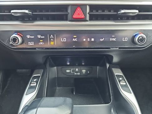 Used 2024 Kia Sorento S AWD/4WD image 27