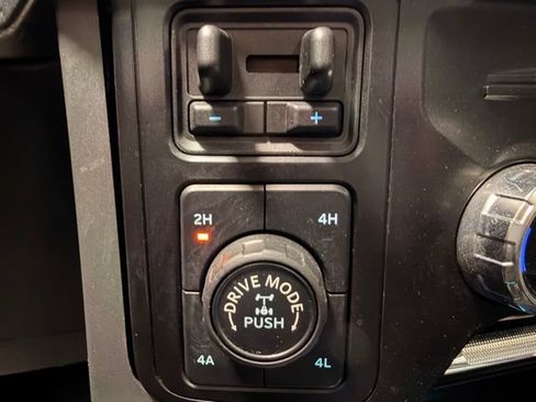 Used 2021 Ford F150 Lariat w/ Equipment Group 502A High AWD/4WD image 36