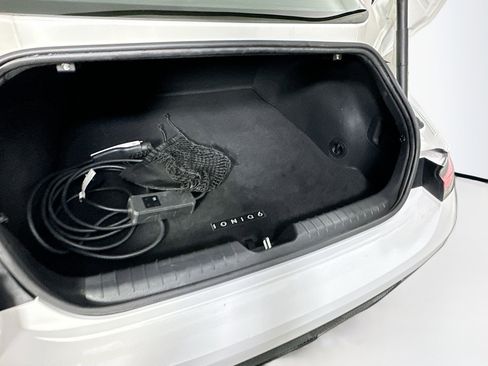 Used 2024 Hyundai Ioniq 6 SE image 28