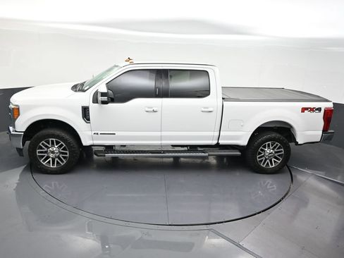 Used 2019 Ford F250 Lariat w/ Lariat Ultimate Package AWD/4WD image 16