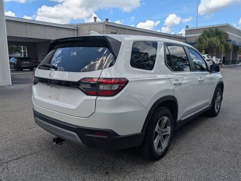 Used 2025 Honda Pilot EX-L image 4