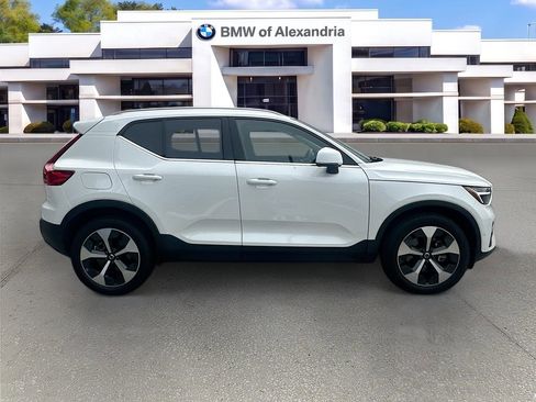 Used 2023 Volvo XC40 B5 Plus w/ Driver Assist Package AWD/4WD image 8
