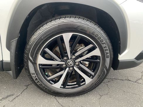 Used 2024 Toyota Corolla Cross AWD Hybrid w/ Convenience Package image 9