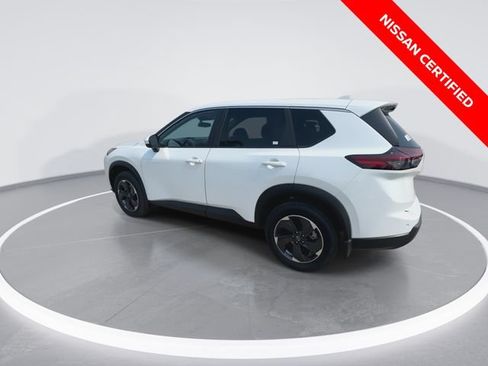 Certified 2026 Nissan Rogue SV AWD/4WD image 6