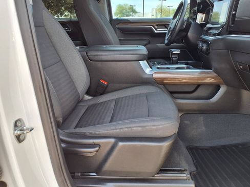 Used 2022 Chevrolet Silverado 1500 RST AWD/4WD image 11