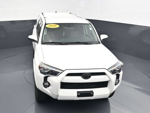 Used 2018 Toyota 4Runner SR5 AWD/4WD image 20