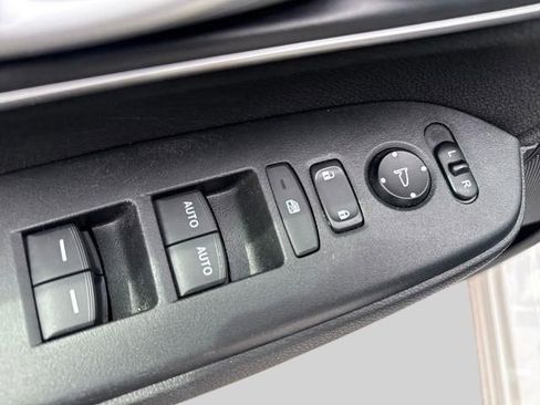 Used 2021 Honda CR-V EX image 5