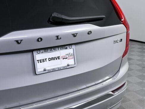 Certified 2024 Volvo XC90 B5 Plus image 40