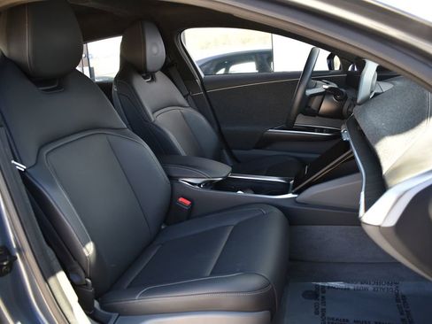 Used 2024 Lucid Air Touring image 33